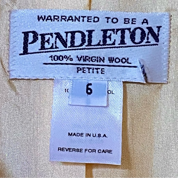 Pendleton Vtg Blazer 100% Virgin Wool Made in USA Butter Yellow Size 6P - Picture 3 of 9